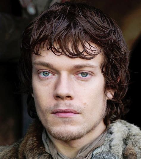 Theon Greyjoy - Theon Greyjoy Photo (34019136) - Fanpop