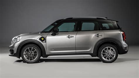 New MINI Countryman Goes Plug-in With 224 HP ALL4 Hybrid Model ...