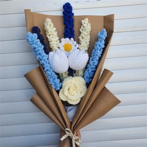 Crochet blue flower bouquet | Crochet flower patterns, Crochet bouquet ...