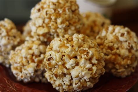 GRANDMA'S FAMOUS POPCORN BALLS!! - Sweet & Savory Recipes