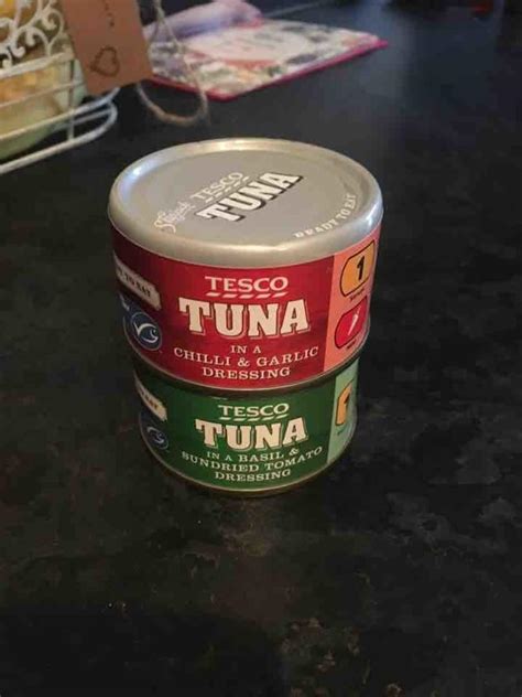 2x tins of tuna - OLIO