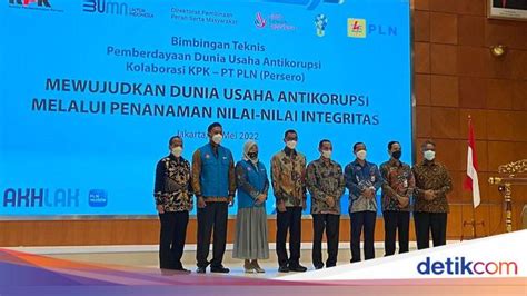 KPK Kenalkan Rompi Biru Penangkal Korupsi: Ini Anti-rompi Oranye