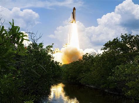 Space shuttle Atlantis and its | Free Photo - rawpixel