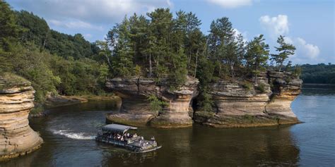 What Makes Wisconsin Dells Unique? Why is it so Popular?