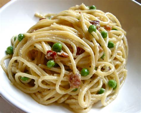 Foodism Mom: Spaghetti Carbonara With Peas