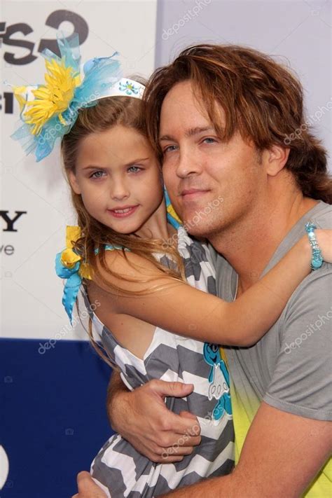 Dannielynn Birkhead, Larry Birkhead – Stock Editorial Photo © s_bukley #50710991