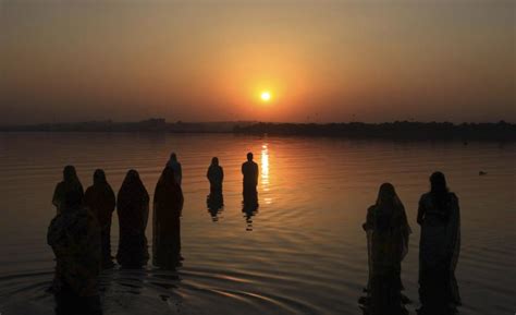 Chhath Puja 2024: Dates, Mahurat & Photos