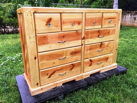 Beautiful Pallet Chest of Drawers with Hardwood | 101 Pallets