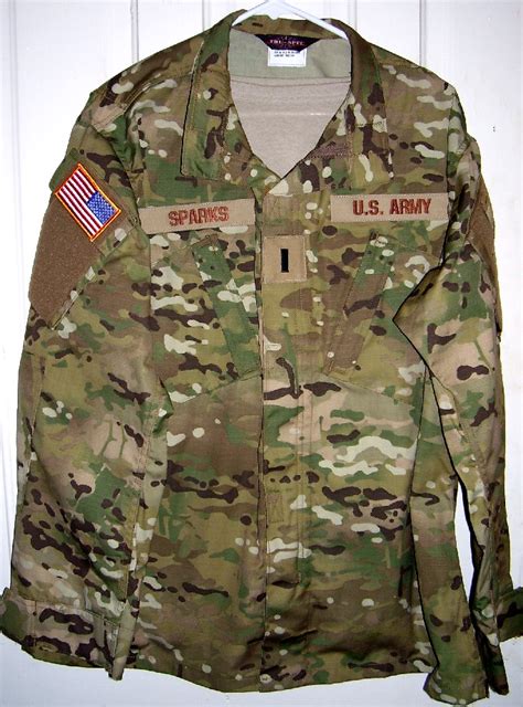 Army Uniform: Army Uniform Regulations