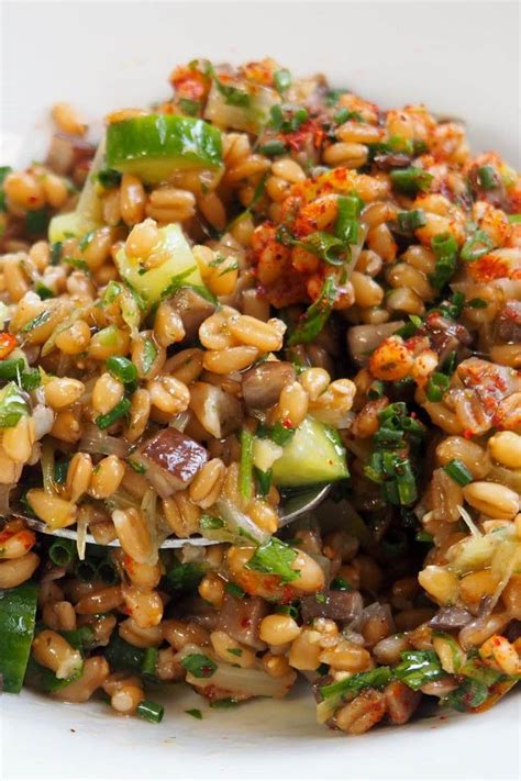 Whole-Grain Spelt Salad With Leeks and Marinated Mushrooms | Recipe in ...