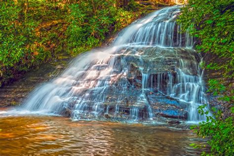 20 BEAUTIFUL Waterfalls in South Carolina to Check Out