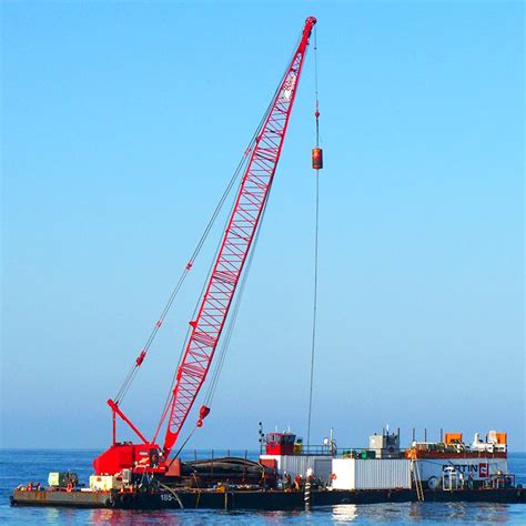 Derrick Crane Manitowoc 4000 W | Curtin Maritime Construction Services