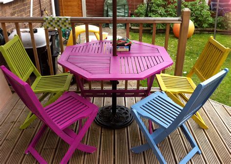 Bright painted garden furniture, adds a bit of colour to the garden. | Modern garden furniture ...