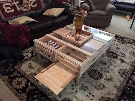 Pallet Coffee Table with Storage | Pallet Ideas