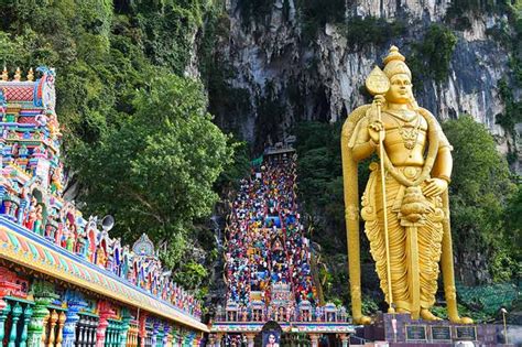 20 Famous Malaysian Landmarks For Your 2024 Bucket List