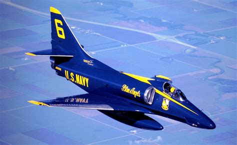 Pin by CHARLES H on AVIONS! | Us navy blue angels, Blue angels air show, Blue angels