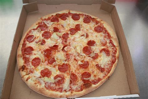 Fresh Hot Pizza | Clean pizza, Pizza place, Pizza