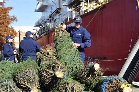 "Captain Santa" and the story of the Christmas Tree Ship | National Marine Sanctuary Foundation