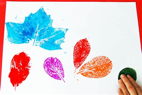 Leaf Prints | Kids' Crafts | Fun Craft Ideas | FirstPalette.com