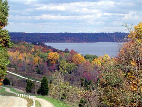 Explore! Southern Indiana: Fall Colors and Events at Patoka Lake Visitor Center