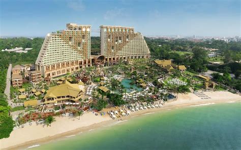 Centara Grand Mirage Beach Resort Pattaya, Pattaya - Hotels | Katalay.net