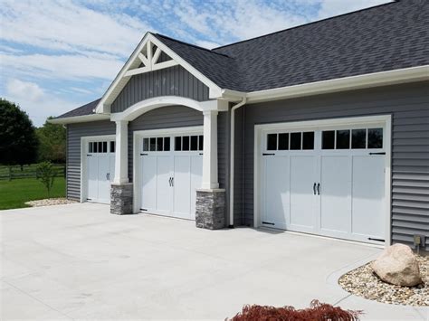 Fiberglass, Composite, & Vinyl Garage Doors - PDQ Door