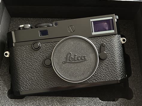 Leica M10-R Black Paint – SH Cameras Co Ltd