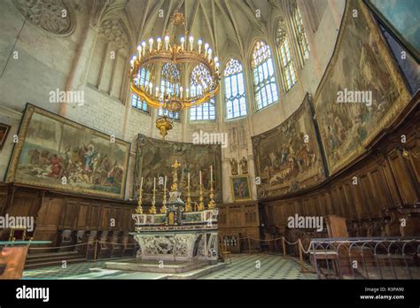 Cathedral of St. Vincent, Viviers, France Stock Photo - Alamy