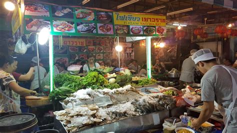 Bangkok Chinatown Food Tour with a Local - TakeMeTour