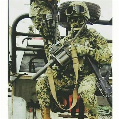 Mexican Marine with a Milkor 40mm MGL [480x480] : MilitaryPorn