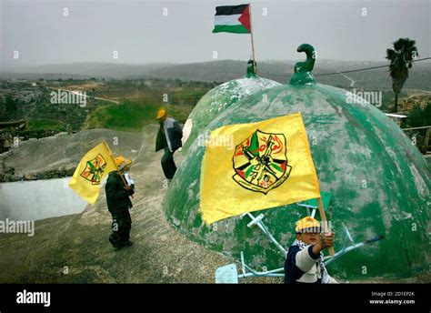 Fatah Flag High Resolution Stock Photography and Images - Alamy