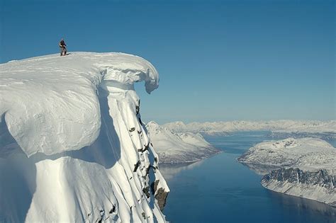 The Complete Guide To Backcountry Skiing in Norway | LUEX