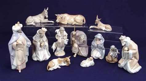 Large 12 Piece Lladro Porcelain Nativity Set