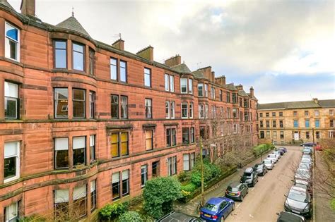 Stunning Glasgow tenement flat with gym room and large shared garden on ...