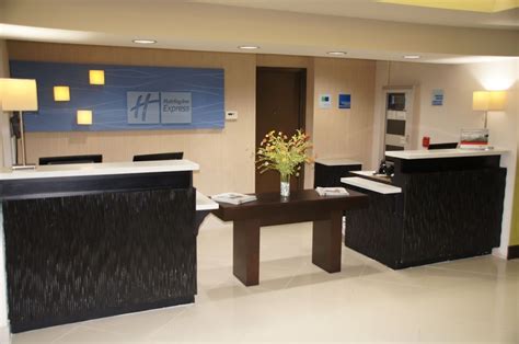 Park Sleep Fly Packages at Holiday Inn Express St. Louis Airport- Riverport from $102/night (2020)