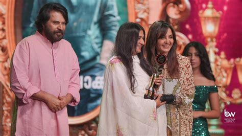 Anand TV Film Awards 2023: Manju Warrier Presents Best Film Award To Mammootty And Sulfath ...