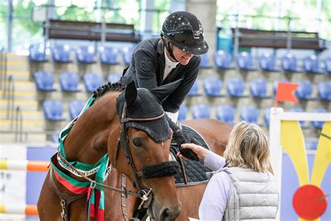 Oaks Young Horse Day kicks off Waratah World Cup Show - Australian Jumping