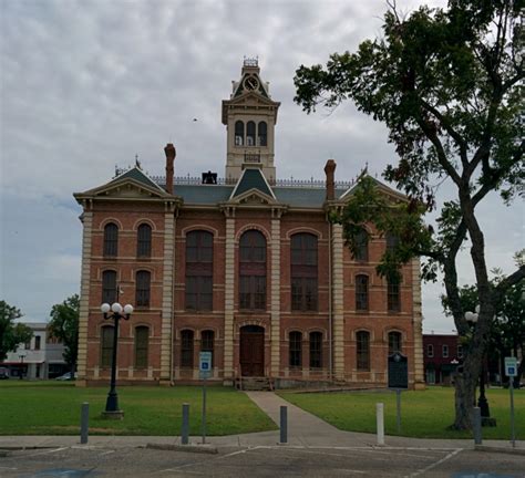 Photo: Wharton County Courthouse and Marker