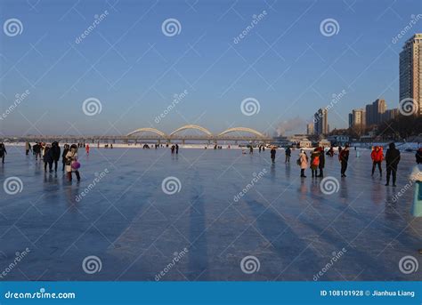 The Frozen Songhua River in Winter Editorial Stock Photo - Image of snow, harbin: 108101928