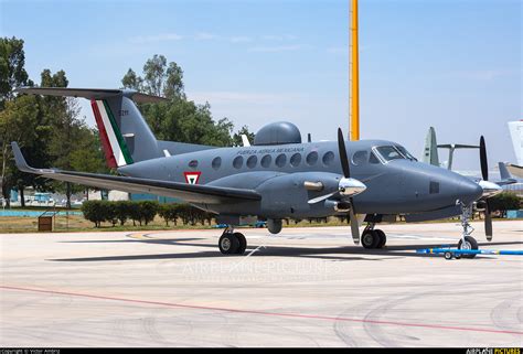 5211 - Mexico - Air Force Beechcraft 300 King Air 350 at Santa Lucia AB | Photo ID 903848 ...