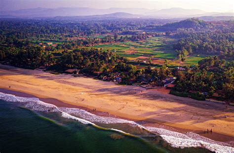 Uttara Kannada | Places To Visit In Uttara Kannada | Karwar Beach