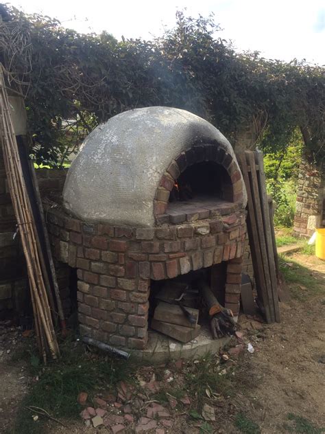 Outdoor clay pizza oven: the build begins! | The Late Bay