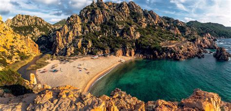 Visita Playa de Li Cossi en Cerdeña - Tours & Actividades | Expedia.com