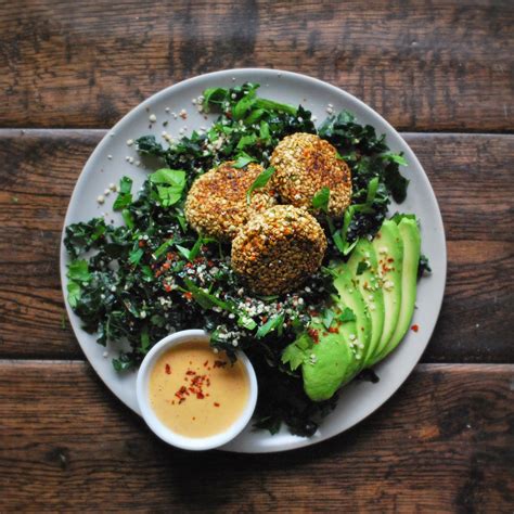 hemp seed falafel salad