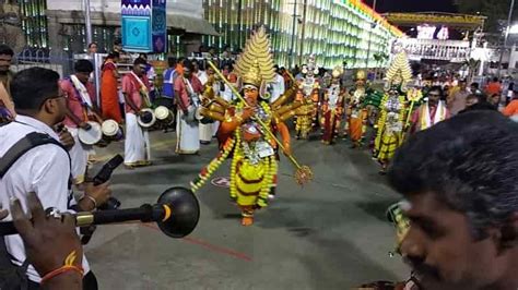 10 Popular Traditional Folk Dance of Tamil Nadu