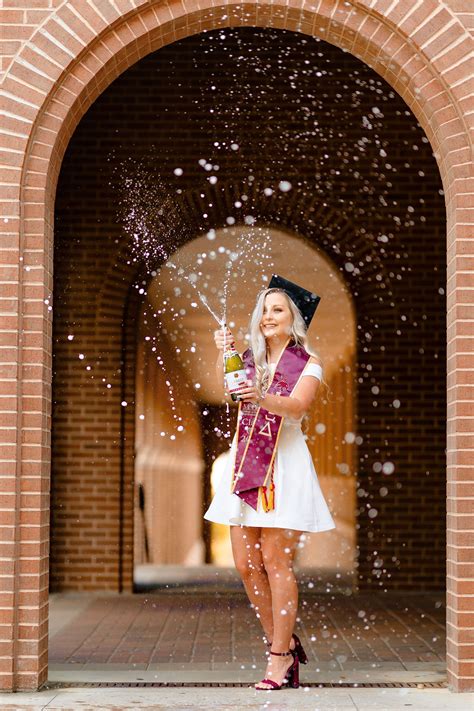 Creative Graduation Photo Shoot 100 graduation photo ideas - anacollege