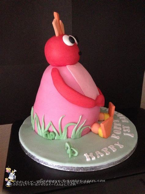 Coolest Twirlywoos Cake