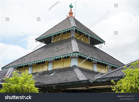 Demak Great Mosque Masjid Agung Demak Stock Photo 2132427177 | Shutterstock