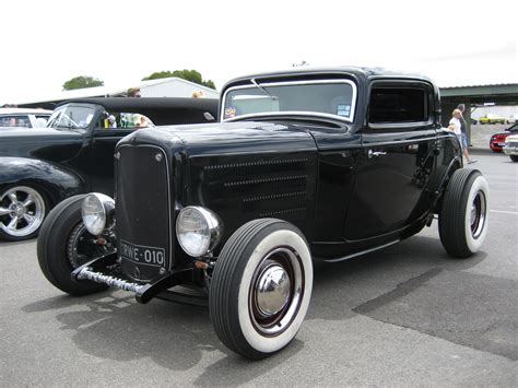 File:1932 Ford 3 Window Coupe Hot Rod (4).jpg - Wikimedia Commons