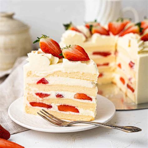 Strawberry Shortcake Cake